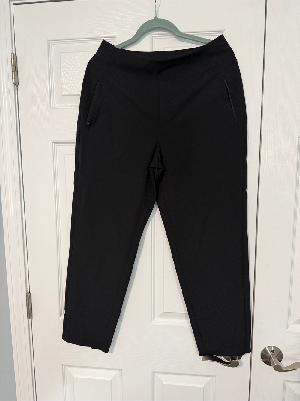 Athleta Women’s Endless Black Slim Tapered Performance Pants